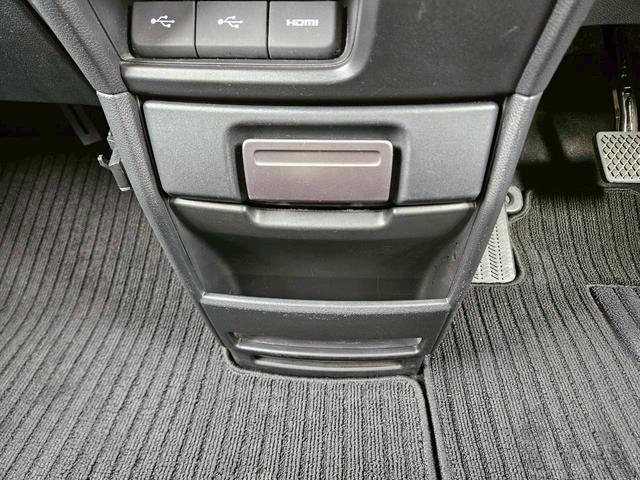 ステップワゴンスパーダ スパーダアドバンスパッケージα ホンダセンシング 両側電動スライドドア クルコン フリップダウンモニター 純正ナビ バックカメラ Bluetooth接続 フルセグTV ETC LEDヘッドライト 車線逸脱警報 禁煙車 フォグライト(47枚目)