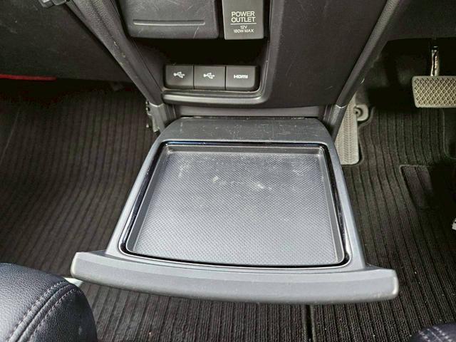 ステップワゴンスパーダ スパーダアドバンスパッケージα ホンダセンシング 両側電動スライドドア クルコン フリップダウンモニター 純正ナビ バックカメラ Bluetooth接続 フルセグTV ETC LEDヘッドライト 車線逸脱警報 禁煙車 フォグライト(48枚目)