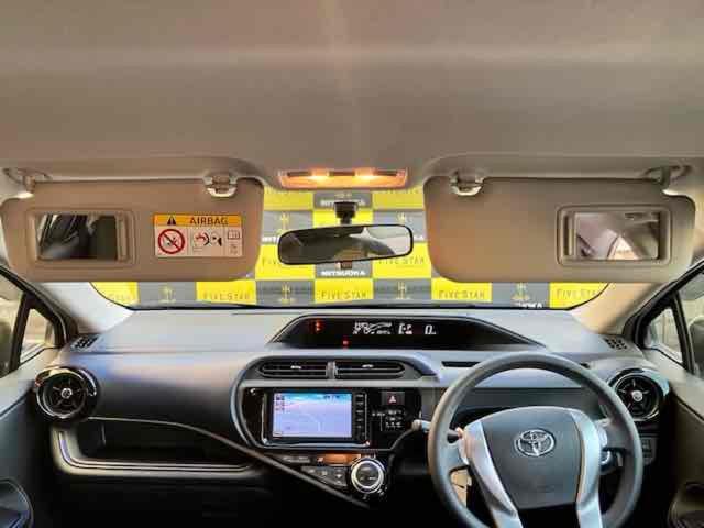 アクア Ｓ　ナビ　スマートキー　電動格納ミラー　ＣＶＴ　ＥＳＣ　エアコン　パワーステアリング　パワーウィンドウ（25枚目）
