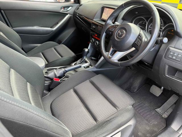 ＣＸ－５ ＸＤ　ＥＴＣ　バックカメラ　オートクルーズコントロール　衝突被害軽減システム　ナビ　ＴＶ　オートライト　ＬＥＤヘッドランプ　アルミホイール　スマートキー　アイドリングストップ　ＡＴ　盗難防止システム（27枚目）