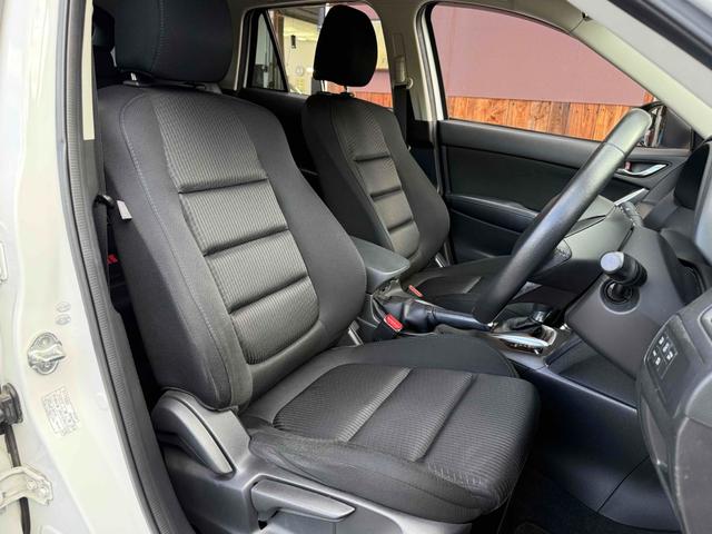 ＣＸ－５ ＸＤ　ＥＴＣ　バックカメラ　オートクルーズコントロール　衝突被害軽減システム　ナビ　ＴＶ　オートライト　ＬＥＤヘッドランプ　アルミホイール　スマートキー　アイドリングストップ　ＡＴ　盗難防止システム（28枚目）