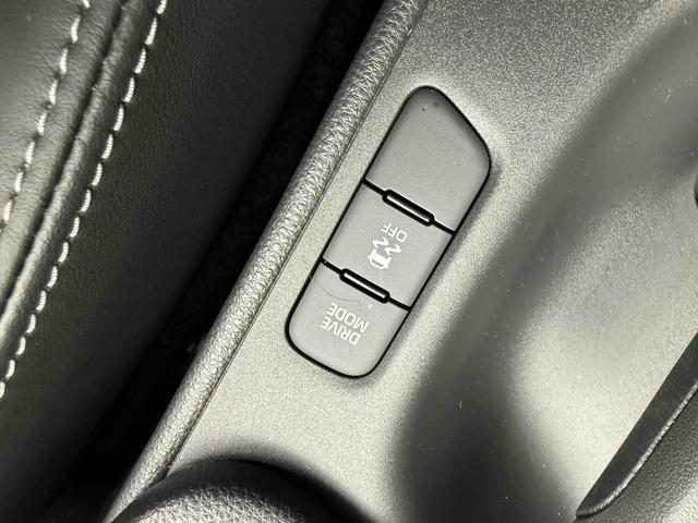 ヤリス Ｚ　ドライブレコーダー　ＥＴＣ　全周囲カメラ　ナビ　ＴＶ　クリアランスソナー　オートクルーズコントロール　レーンアシスト　衝突被害軽減システム　アルミホイール　オートマチックハイビーム　オートライト（33枚目）