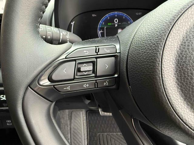 ヤリス Ｚ　ドライブレコーダー　ＥＴＣ　全周囲カメラ　ナビ　ＴＶ　クリアランスソナー　オートクルーズコントロール　レーンアシスト　衝突被害軽減システム　アルミホイール　オートマチックハイビーム　オートライト（34枚目）