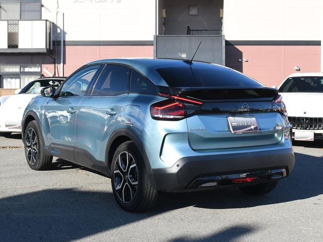 Ｅ－Ｃ４ シャイン　シャイン　ＡＣＣ　　ＨＵＤ　パワーシート　コーナーセンサー　シートヒーター　禁煙車　スマートキー　バックモニター　パノラマサンルーフ　ワンオーナ　ＬＥＤヘッドライト　ブルーアイスランド　冬タイヤ付（7枚目）