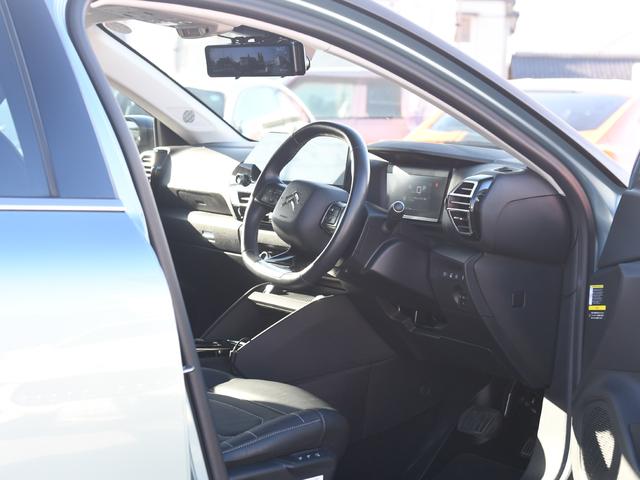 Ｅ－Ｃ４ シャイン　シャイン　ＡＣＣ　　ＨＵＤ　パワーシート　コーナーセンサー　シートヒーター　禁煙車　スマートキー　バックモニター　パノラマサンルーフ　ワンオーナ　ＬＥＤヘッドライト　ブルーアイスランド　冬タイヤ付（16枚目）