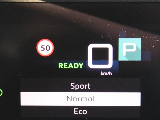 Ｅ－Ｃ４ シャイン　シャイン　ＡＣＣ　　ＨＵＤ　パワーシート　コーナーセンサー　シートヒーター　禁煙車　スマートキー　バックモニター　パノラマサンルーフ　ワンオーナ　ＬＥＤヘッドライト　ブルーアイスランド　冬タイヤ付（42枚目）