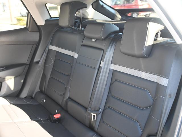 Ｅ－Ｃ４ シャイン　シャイン　ＡＣＣ　　ＨＵＤ　パワーシート　コーナーセンサー　シートヒーター　禁煙車　スマートキー　バックモニター　パノラマサンルーフ　ワンオーナ　ＬＥＤヘッドライト　ブルーアイスランド　冬タイヤ付（51枚目）