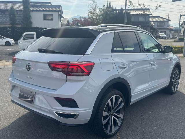 Ｔ－ロック ＴＤＩ　Ｒライン　１オーナー　禁煙車　ディーゼルターボ　純ナビ　デジタルコックピット　ＤｉｓｃｏｖｅｒＰｒｏ　Ｂカメラ　Ａｐｐｌｅ　Ｃａｒｐｌａｙ　パワーバックドア　　ＡＣＣ　ドラレコ　障害センサー　純正１９インチＡＷ（9枚目）