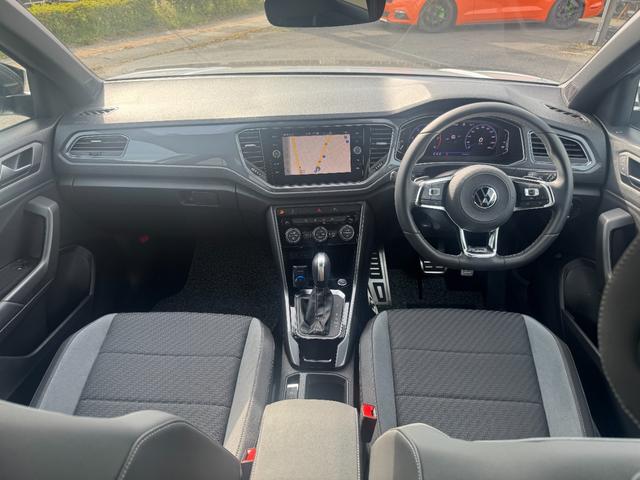 Ｔ－ロック ＴＤＩ　Ｒライン　１オーナー　禁煙車　ディーゼルターボ　純ナビ　デジタルコックピット　ＤｉｓｃｏｖｅｒＰｒｏ　Ｂカメラ　Ａｐｐｌｅ　Ｃａｒｐｌａｙ　パワーバックドア　　ＡＣＣ　ドラレコ　障害センサー　純正１９インチＡＷ（16枚目）