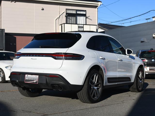 マカン マカン　４ＷＤ　サンルーフ　黒革シート　純正ナビ　全方位カメラ　シートヒーター　ＡＣＣ　ＬＫＡ（5枚目）