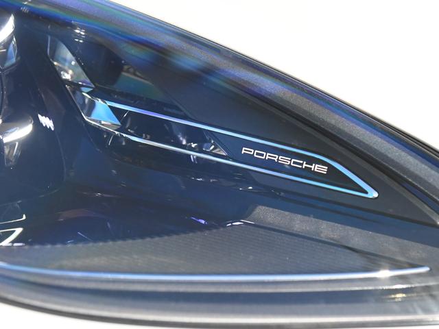 マカン マカン　４ＷＤ　サンルーフ　黒革シート　純正ナビ　全方位カメラ　シートヒーター　ＡＣＣ　ＬＫＡ（12枚目）