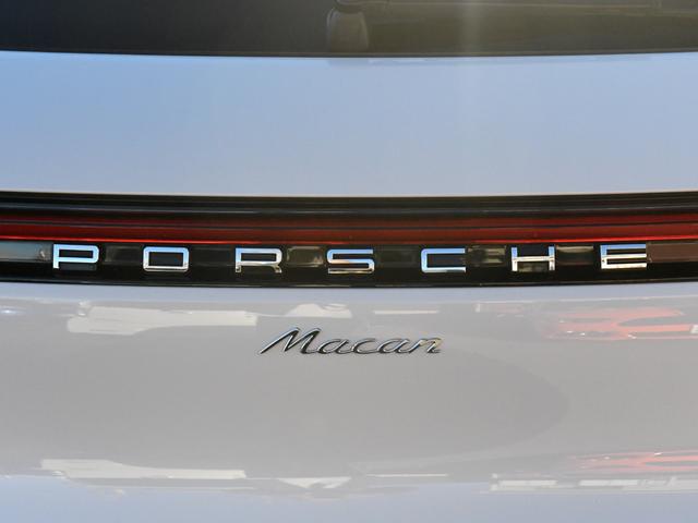 マカン マカン　４ＷＤ　サンルーフ　黒革シート　純正ナビ　全方位カメラ　シートヒーター　ＡＣＣ　ＬＫＡ（14枚目）