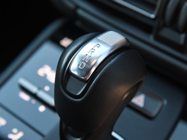 マカン マカン　４ＷＤ　サンルーフ　黒革シート　純正ナビ　全方位カメラ　シートヒーター　ＡＣＣ　ＬＫＡ（35枚目）