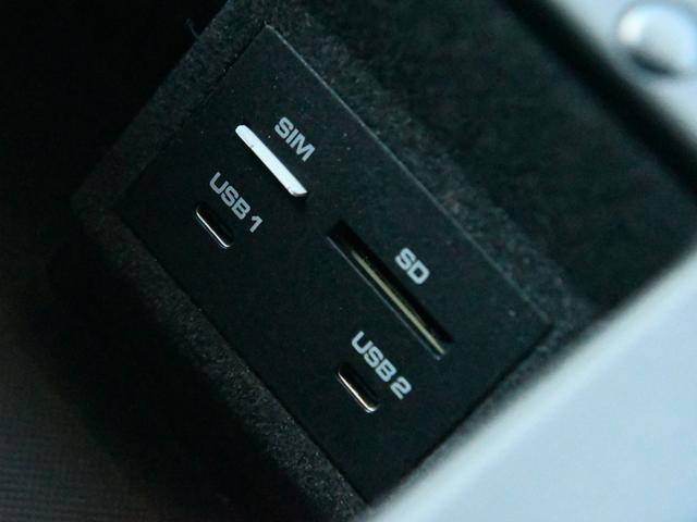 マカン マカン　４ＷＤ　サンルーフ　黒革シート　純正ナビ　全方位カメラ　シートヒーター　ＡＣＣ　ＬＫＡ（56枚目）