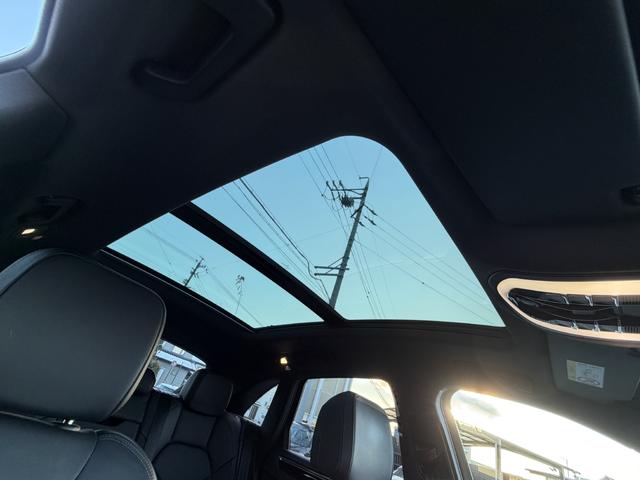 マカン マカン　４ＷＤ　サンルーフ　黒革シート　純正ナビ　全方位カメラ　シートヒーター　ＡＣＣ　ＬＫＡ（71枚目）