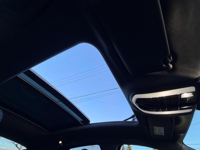 マカン マカン　４ＷＤ　サンルーフ　黒革シート　純正ナビ　全方位カメラ　シートヒーター　ＡＣＣ　ＬＫＡ（73枚目）