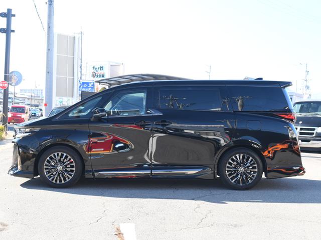 ヴェルファイアハイブリッド Z プレミア モデリスタフルエアロ 禁煙車 冬タイヤ・アルミ有 ユニバーサルステップ デジタルインナーミラー 革シート 全周囲カメラ ツインルーフ HUD 盗難防止装置 スマートキー ナビTV 両側電動スライドドア(8枚目)