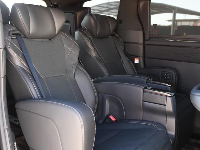 ヴェルファイアハイブリッド Z プレミア モデリスタフルエアロ 禁煙車 冬タイヤ・アルミ有 ユニバーサルステップ デジタルインナーミラー 革シート 全周囲カメラ ツインルーフ HUD 盗難防止装置 スマートキー ナビTV 両側電動スライドドア(55枚目)