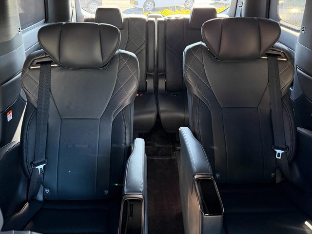 ヴェルファイアハイブリッド Z プレミア モデリスタフルエアロ 禁煙車 冬タイヤ・アルミ有 ユニバーサルステップ デジタルインナーミラー 革シート 全周囲カメラ ツインルーフ HUD 盗難防止装置 スマートキー ナビTV 両側電動スライドドア(56枚目)