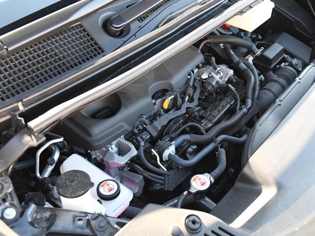 ヴェルファイアハイブリッド Z プレミア モデリスタフルエアロ 禁煙車 冬タイヤ・アルミ有 ユニバーサルステップ デジタルインナーミラー 革シート 全周囲カメラ ツインルーフ HUD 盗難防止装置 スマートキー ナビTV 両側電動スライドドア(63枚目)