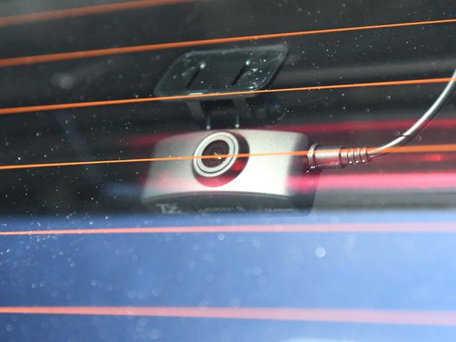 ヴェルファイアハイブリッド Z プレミア モデリスタフルエアロ 禁煙車 冬タイヤ・アルミ有 ユニバーサルステップ デジタルインナーミラー 革シート 全周囲カメラ ツインルーフ HUD 盗難防止装置 スマートキー ナビTV 両側電動スライドドア(70枚目)