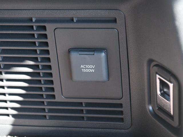 ヴェルファイアハイブリッド Z プレミア モデリスタフルエアロ 禁煙車 冬タイヤ・アルミ有 ユニバーサルステップ デジタルインナーミラー 革シート 全周囲カメラ ツインルーフ HUD 盗難防止装置 スマートキー ナビTV 両側電動スライドドア(72枚目)