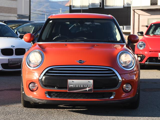 ＭＩＮＩ ワン　ソラリスオレンジ　　禁煙車　純正ナビ　バックモニター　クリアランスソナー　スマートキー　スペアキーアリ（2枚目）