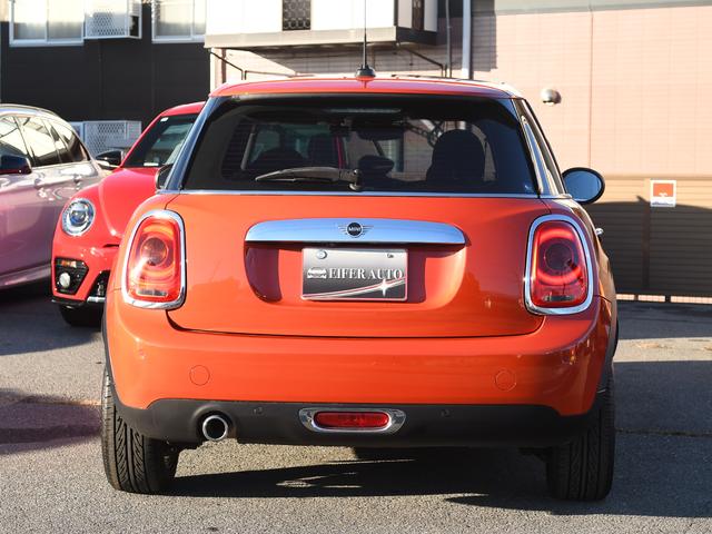 ＭＩＮＩ ワン　ソラリスオレンジ　　禁煙車　純正ナビ　バックモニター　クリアランスソナー　スマートキー　スペアキーアリ（6枚目）
