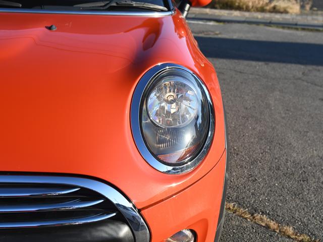 ＭＩＮＩ ワン　ソラリスオレンジ　　禁煙車　純正ナビ　バックモニター　クリアランスソナー　スマートキー　スペアキーアリ（10枚目）