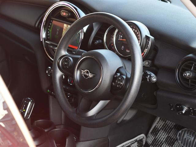 ＭＩＮＩ ワン　ソラリスオレンジ　　禁煙車　純正ナビ　バックモニター　クリアランスソナー　スマートキー　スペアキーアリ（14枚目）