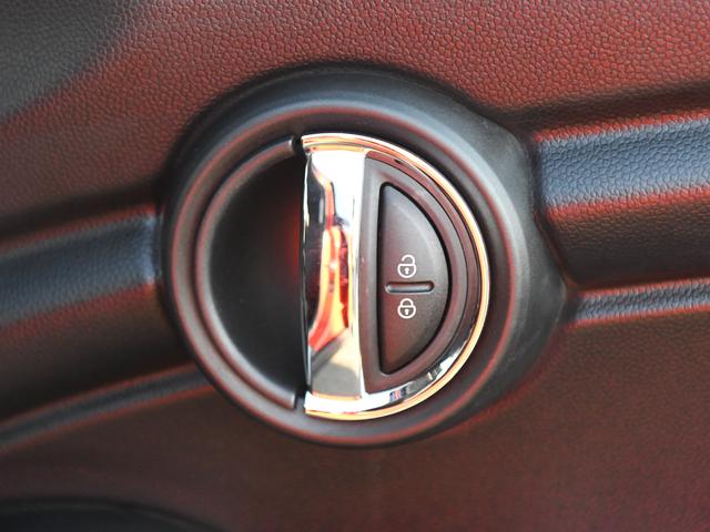 ＭＩＮＩ ワン　ソラリスオレンジ　　禁煙車　純正ナビ　バックモニター　クリアランスソナー　スマートキー　スペアキーアリ（16枚目）