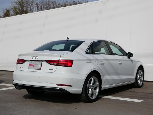 Ａ３セダン ４０ＴＦＳＩクワトロ　スポーツ　フルレザーシート　ＬＥＤヘッドライト　ＭＭＩナビゲーション　バーチャルコックピット　Ｗオートエアコン　シートヒーター　アルミホイール　アダプティブクルーズコントロール　ＥＴＣ　ＴＶチューナー（4枚目）