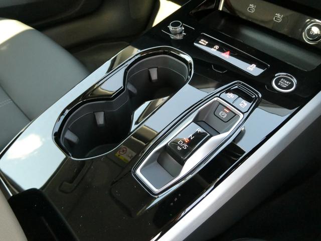 A5 TFSI 110kW 弊社試乗車 メーター一体式ナビゲーション マトリクスLEDヘッドライト ワイヤレスチャージング フルレザーシート 3ゾーンオートエアコン オートマチックテールゲート アコースティックガラス ACC(14枚目)