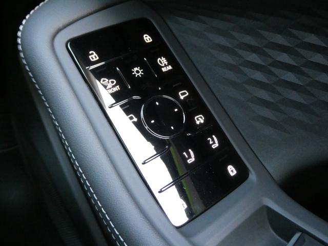 A5 TFSI 110kW 弊社試乗車 メーター一体式ナビゲーション マトリクスLEDヘッドライト ワイヤレスチャージング フルレザーシート 3ゾーンオートエアコン オートマチックテールゲート アコースティックガラス ACC(16枚目)