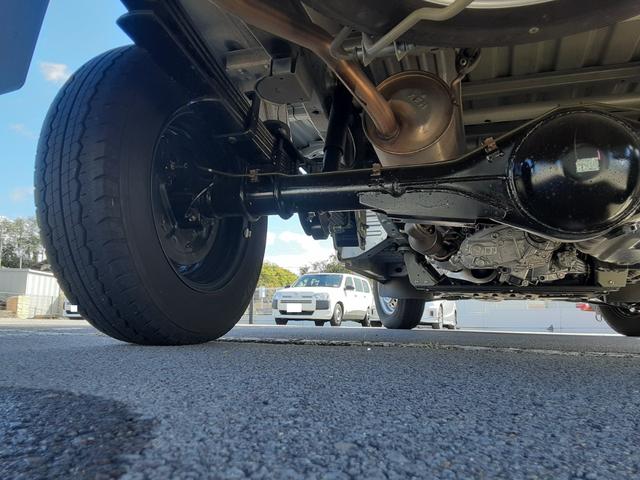 タウンエーストラック DX Xエディション 4WD 5速マニュアル車 エアコン パワステ 両席エアバッグ AMFMラジオ ライトレベライザー 車検R8年7月17日 走行25634キロ 取扱説明書(48枚目)