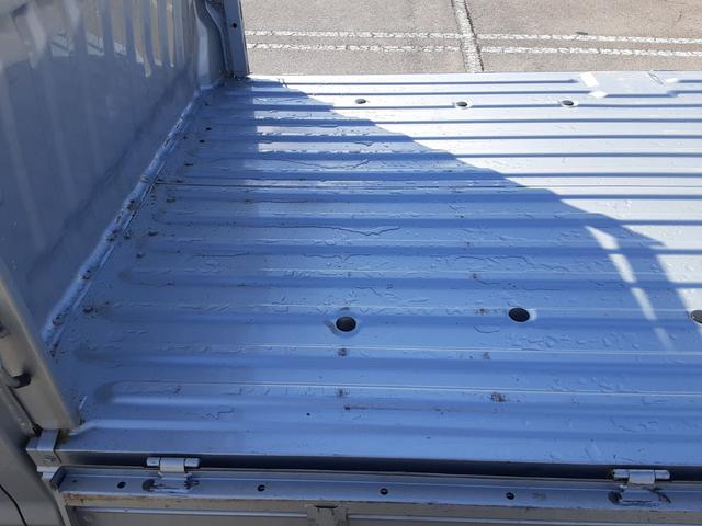 タウンエーストラック DX Xエディション 4WD 5速マニュアル車 エアコン パワステ 両席エアバッグ AMFMラジオ ライトレベライザー 車検R8年7月17日 走行25634キロ 取扱説明書(56枚目)