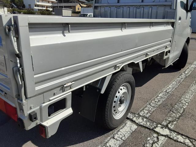 タウンエーストラック DX Xエディション 4WD 5速マニュアル車 エアコン パワステ 両席エアバッグ AMFMラジオ ライトレベライザー 車検R8年7月17日 走行25634キロ 取扱説明書(58枚目)