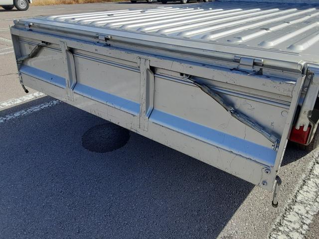 タウンエーストラック DX Xエディション 4WD 5速マニュアル車 エアコン パワステ 両席エアバッグ AMFMラジオ ライトレベライザー 車検R8年7月17日 走行25634キロ 取扱説明書(61枚目)