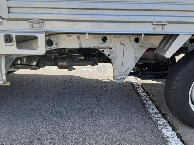 タウンエーストラック DX Xエディション 4WD 5速マニュアル車 エアコン パワステ 両席エアバッグ AMFMラジオ ライトレベライザー 車検R8年7月17日 走行25634キロ 取扱説明書(69枚目)