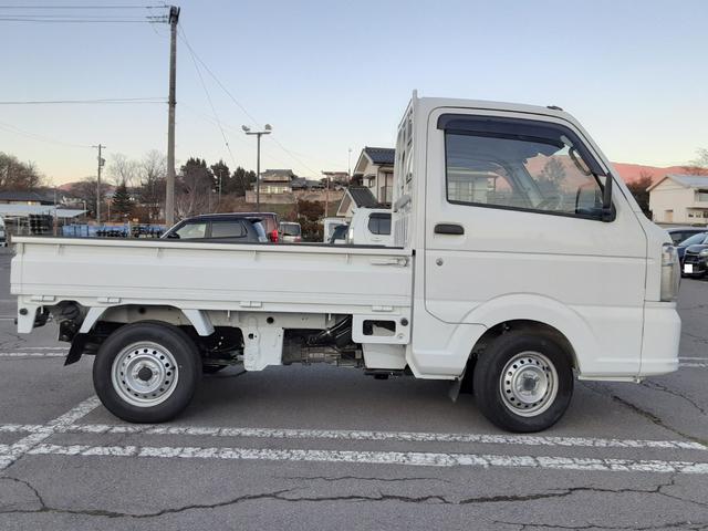 キャリイトラック ＫＣエアコン・パワステ農繁仕様　５速マニュアル車　農繁　エアコン　パワステ　４ＷＤ　デュアルカメラブレーキサポート　車線逸脱警報　デフロック　ＥＳＰ　荷台作業灯　あおりチェーン　ゲートプロテクター　車検Ｒ９年６月　走行１２０５５キロ（9枚目）