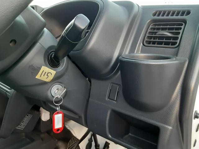 キャリイトラック ＫＣエアコン・パワステ農繁仕様　５速マニュアル車　農繁　エアコン　パワステ　４ＷＤ　デュアルカメラブレーキサポート　車線逸脱警報　デフロック　ＥＳＰ　荷台作業灯　あおりチェーン　ゲートプロテクター　車検Ｒ９年６月　走行１２０５５キロ（13枚目）