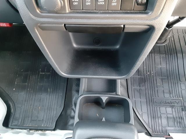 キャリイトラック ＫＣエアコン・パワステ農繁仕様　５速マニュアル車　農繁　エアコン　パワステ　４ＷＤ　デュアルカメラブレーキサポート　車線逸脱警報　デフロック　ＥＳＰ　荷台作業灯　あおりチェーン　ゲートプロテクター　車検Ｒ９年６月　走行１２０５５キロ（19枚目）