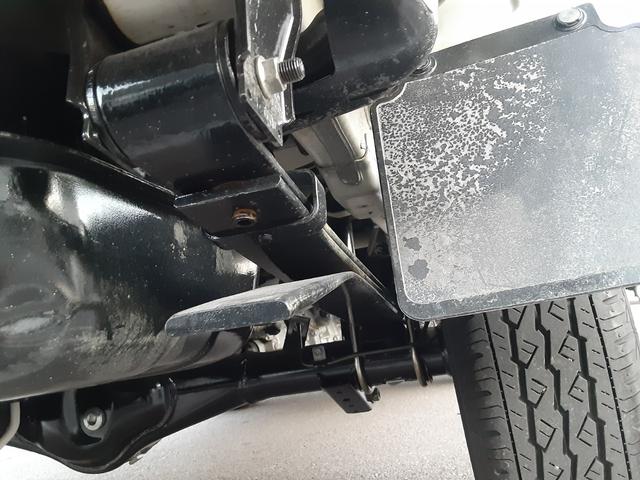 キャリイトラック ＫＣエアコン・パワステ農繁仕様　５速マニュアル車　農繁　エアコン　パワステ　４ＷＤ　デュアルカメラブレーキサポート　車線逸脱警報　デフロック　ＥＳＰ　荷台作業灯　あおりチェーン　ゲートプロテクター　車検Ｒ９年６月　走行１２０５５キロ（46枚目）