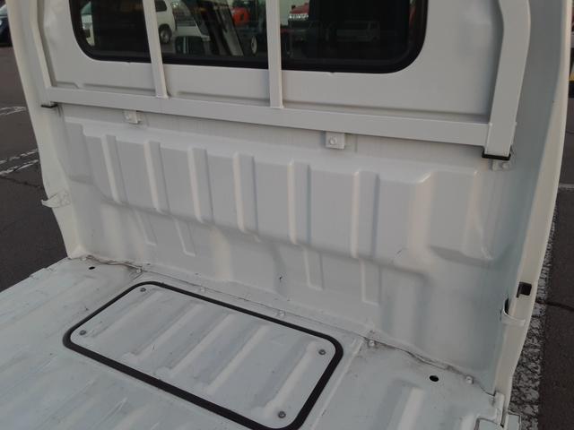 キャリイトラック ＫＣエアコン・パワステ農繁仕様　５速マニュアル車　農繁　エアコン　パワステ　４ＷＤ　デュアルカメラブレーキサポート　車線逸脱警報　デフロック　ＥＳＰ　荷台作業灯　あおりチェーン　ゲートプロテクター　車検Ｒ９年６月　走行１２０５５キロ（56枚目）