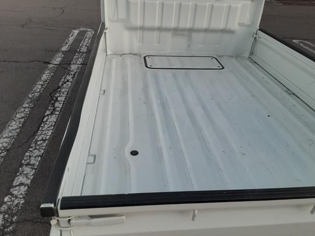 キャリイトラック ＫＣエアコン・パワステ農繁仕様　５速マニュアル車　農繁　エアコン　パワステ　４ＷＤ　デュアルカメラブレーキサポート　車線逸脱警報　デフロック　ＥＳＰ　荷台作業灯　あおりチェーン　ゲートプロテクター　車検Ｒ９年６月　走行１２０５５キロ（66枚目）