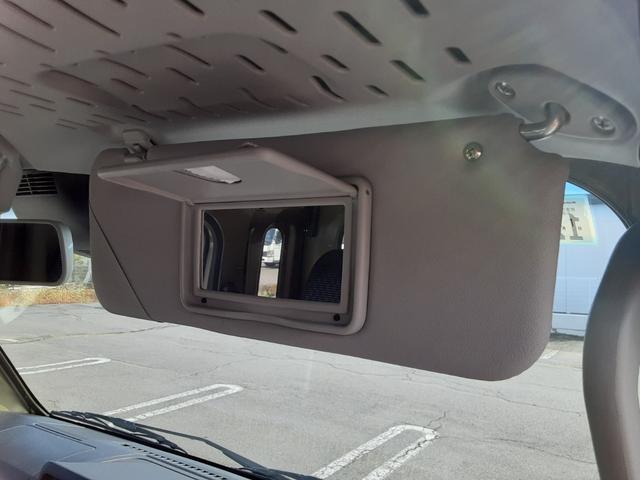 サンバイザー 運転席