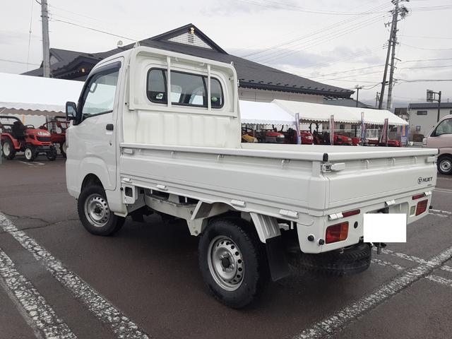 ハイゼットトラック スタンダード　４ＷＤ　４速オートマチック　エアコン　パワステ　ＡＭＦＭラジオ　運転席エアバッグ　ドアバイザー　ライトレベライザー　車検整備付　走行１２９２８ｋｍ（6枚目）