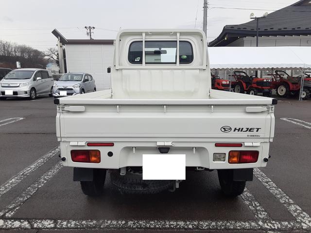 ハイゼットトラック スタンダード　４ＷＤ　４速オートマチック　エアコン　パワステ　ＡＭＦＭラジオ　運転席エアバッグ　ドアバイザー　ライトレベライザー　車検整備付　走行１２９２８ｋｍ（7枚目）