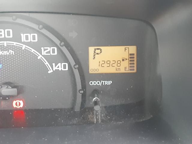 ハイゼットトラック スタンダード　４ＷＤ　４速オートマチック　エアコン　パワステ　ＡＭＦＭラジオ　運転席エアバッグ　ドアバイザー　ライトレベライザー　車検整備付　走行１２９２８ｋｍ（12枚目）