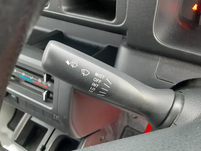 ハイゼットトラック スタンダード　４ＷＤ　４速オートマチック　エアコン　パワステ　ＡＭＦＭラジオ　運転席エアバッグ　ドアバイザー　ライトレベライザー　車検整備付　走行１２９２８ｋｍ（15枚目）